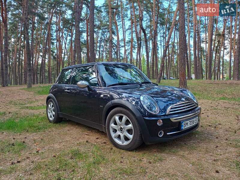 Хэтчбек MINI Hatch 2005 в Ахтырке