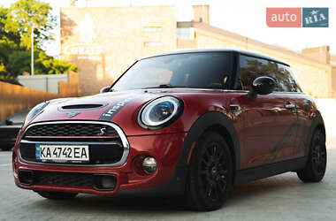 Хетчбек MINI Hatch 2014 в Вишгороді