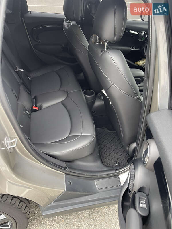 Хэтчбек MINI Hatch 2019 в Киеве