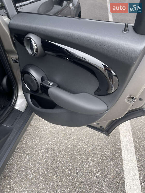 Хетчбек MINI Hatch 2019 в Києві