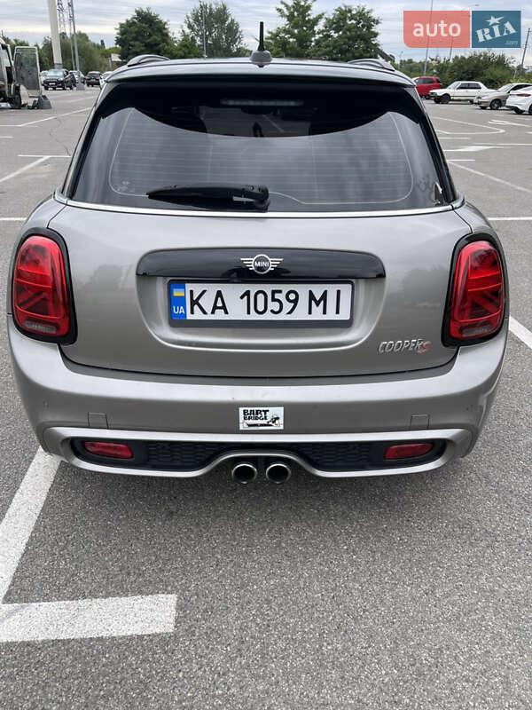 Хэтчбек MINI Hatch 2019 в Киеве