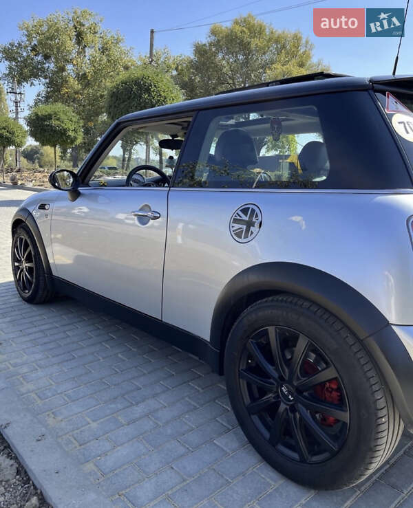 Хэтчбек MINI Hatch 2001 в Киеве