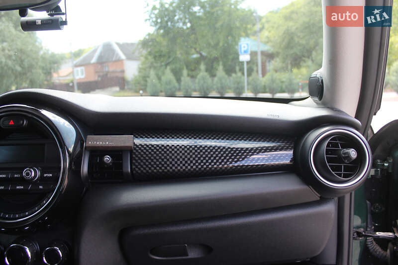 Хэтчбек MINI Hatch 2015 в Полтаве