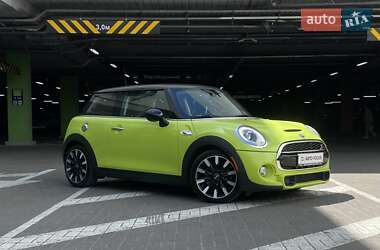 Хэтчбек MINI Hatch 2014 в Киеве