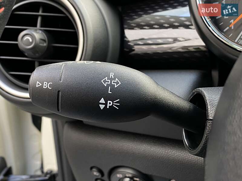Хэтчбек MINI Hatch 2014 в Киеве