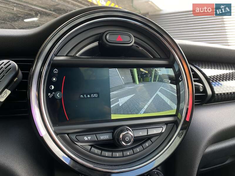 Хэтчбек MINI Hatch 2014 в Киеве