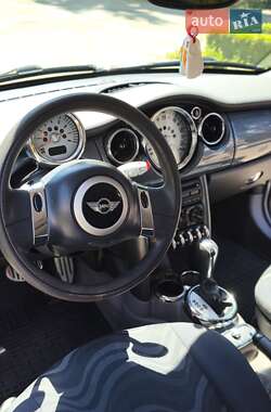 Хетчбек MINI Hatch 2004 в 