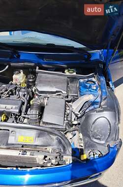 Хетчбек MINI Hatch 2004 в 