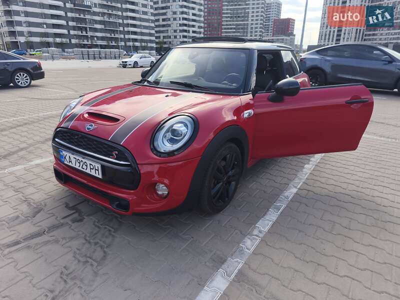 Хетчбек MINI Hatch 2018 в Києві