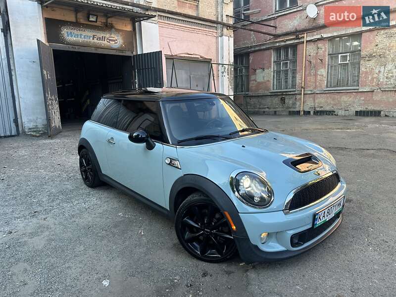 Хетчбек MINI Hatch 2013 в Києві