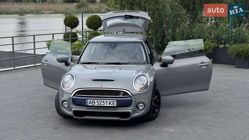 Хетчбек MINI Hatch 2019 в 