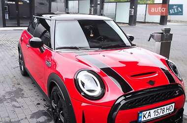 Хэтчбек MINI Hatch 2022 в Киеве