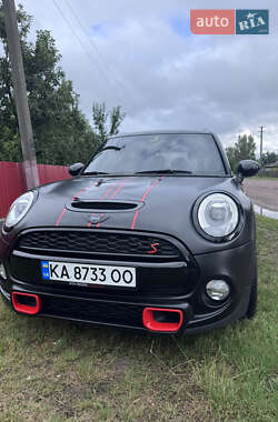 Хетчбек MINI Hatch 2017 в 