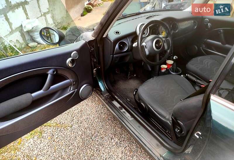 Хэтчбек MINI Hatch 2004 в Киеве фото 7 Хэтчбек MINI Hatch 2004 в Киеве