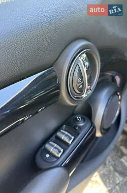 Хетчбек MINI Hatch 2018 в 