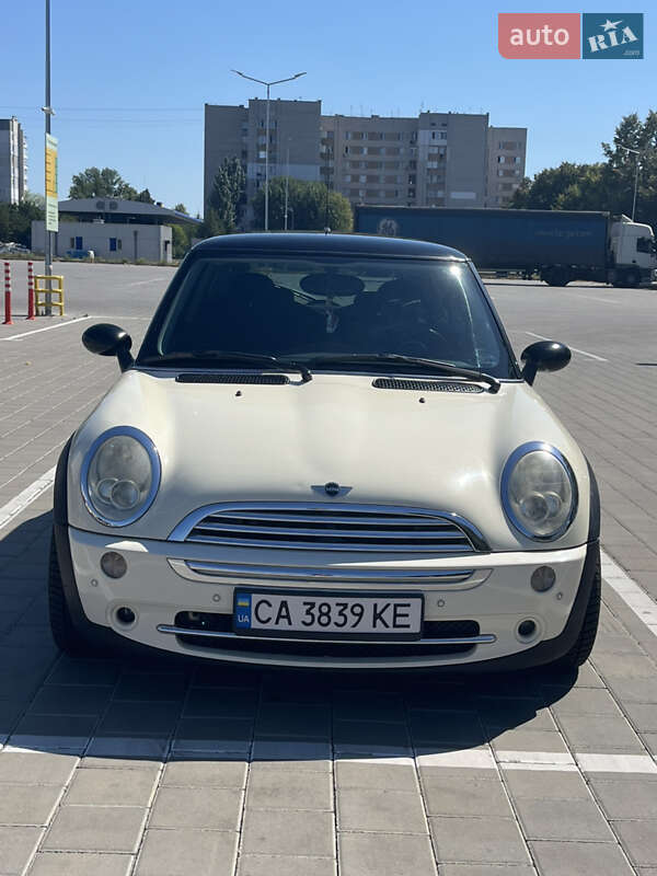 Хетчбек MINI Hatch 2005 в 