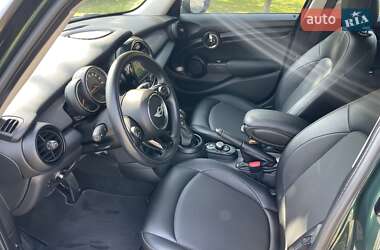 Хетчбек MINI Hatch 2017 в 