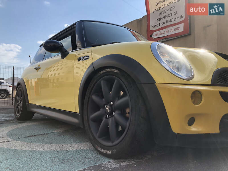 MINI Hatch 2005