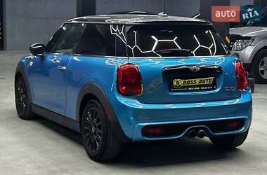 Хэтчбек MINI Hatch 2015 в Черновцах