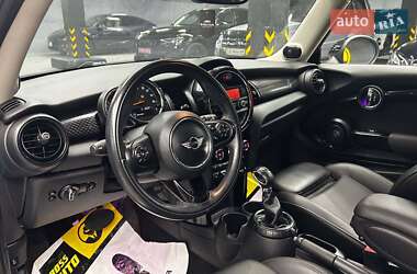 Хэтчбек MINI Hatch 2015 в Черновцах