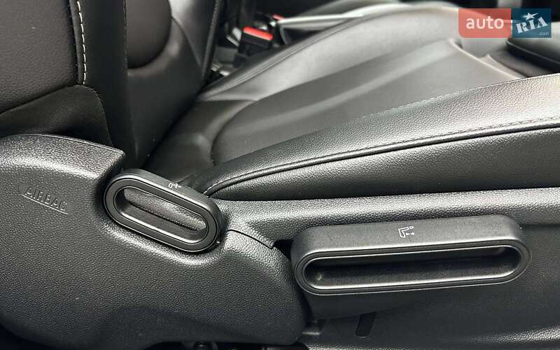 Хэтчбек MINI Hatch 2015 в Черновцах