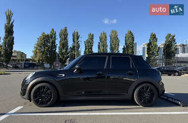 Хетчбек MINI Hatch 2015 в 