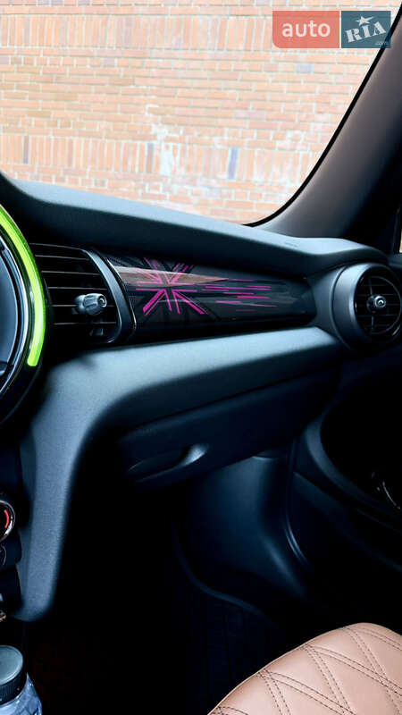 Хетчбек MINI Hatch 2020 в Дніпрі