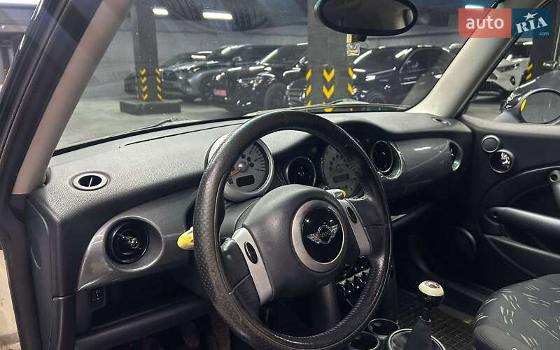Хетчбек MINI Hatch 2005 в Чернівцях фото 8 Хетчбек MINI Hatch 2005 в Чернівцях