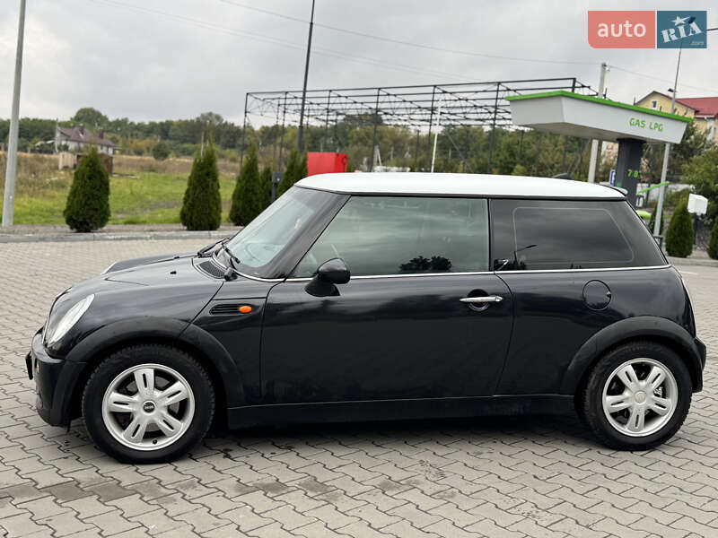 Хэтчбек MINI Hatch 2005 в Хмельницком