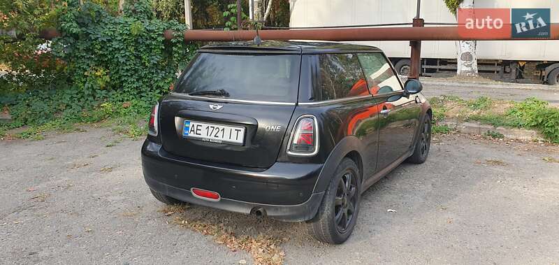 Хетчбек MINI Hatch 2010 в Дніпрі