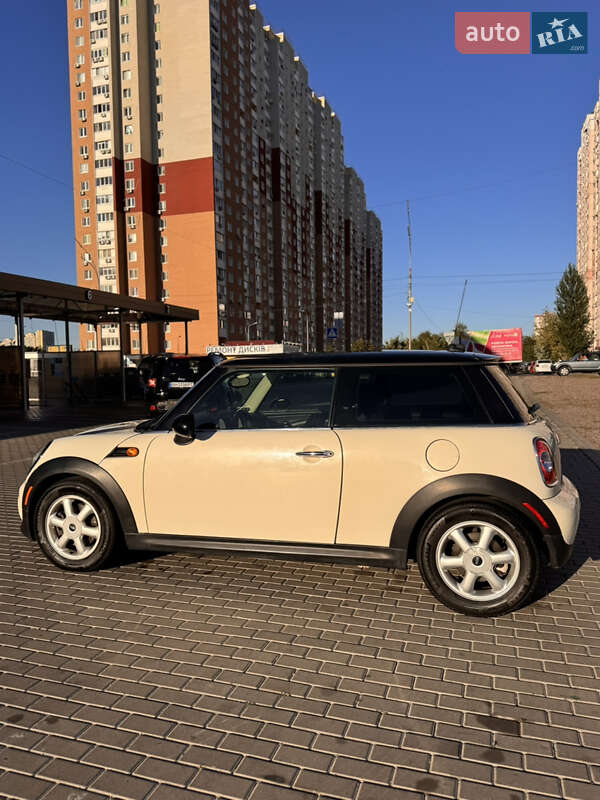 Хетчбек MINI Hatch 2011 в Києві