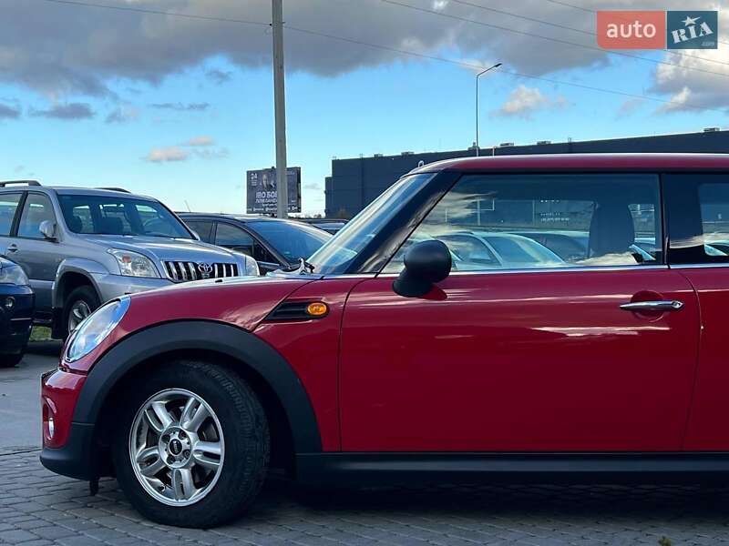 Хетчбек MINI Hatch 2013 в Львові