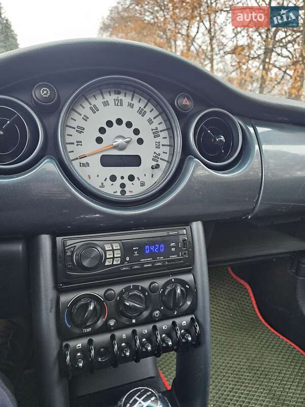 Хэтчбек MINI Hatch 2004 в Киеве фото 21 Хэтчбек MINI Hatch 2004 в Киеве