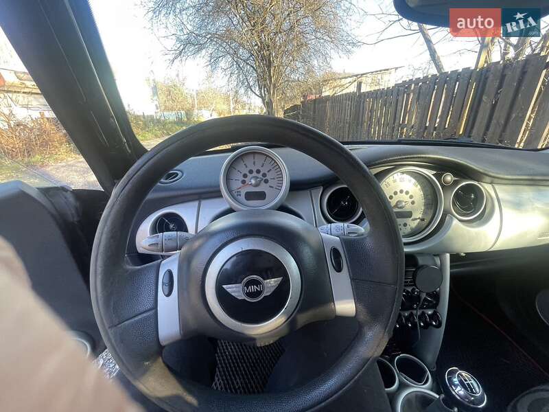 Хетчбек MINI Hatch 2001 в Звягелі