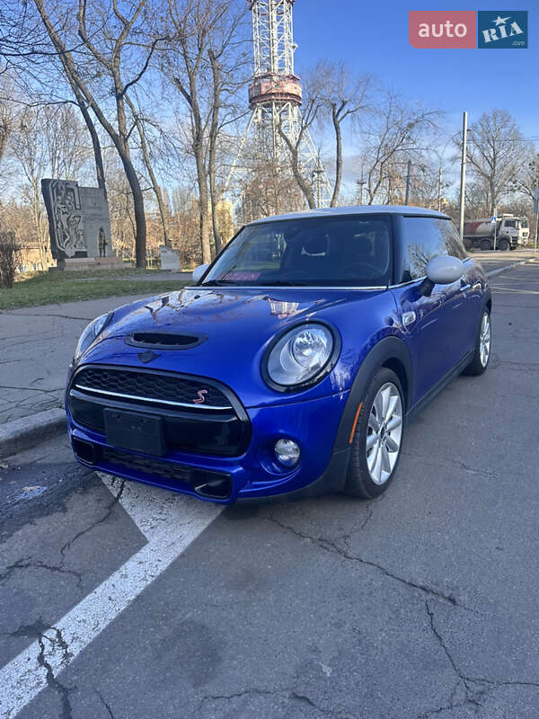 Хэтчбек MINI Hatch 2019 в Киеве фото 11 Хэтчбек MINI Hatch 2019 в Киеве