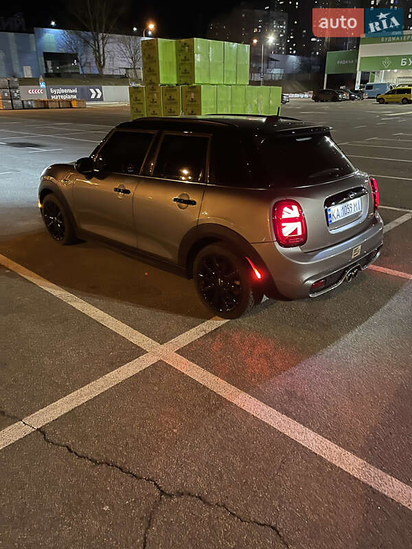 Хэтчбек MINI Hatch 2019 в Киеве