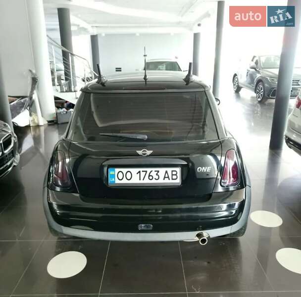 Хэтчбек MINI Hatch 2003 в Одессе