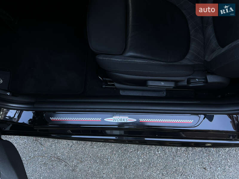 Хэтчбек MINI Hatch 2019 в Киеве