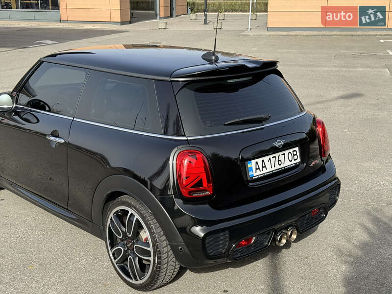 Хэтчбек MINI Hatch 2019 в Киеве
