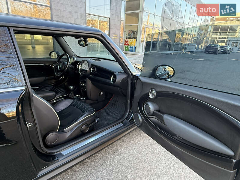 Хэтчбек MINI Hatch 2010 в Харькове