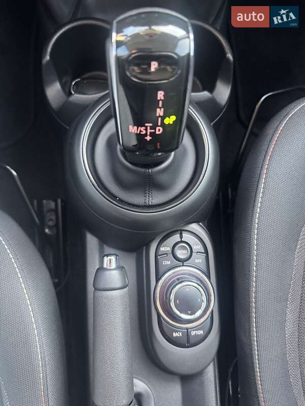 Хэтчбек MINI Hatch 2021 в Днепре фото 15 Хэтчбек MINI Hatch 2021 в Днепре