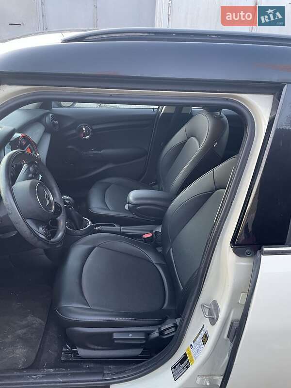 Хэтчбек MINI Hatch 2015 в Одессе