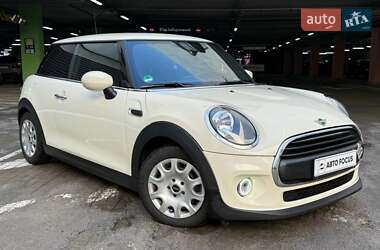 Хетчбек MINI Hatch 2019 в Києві