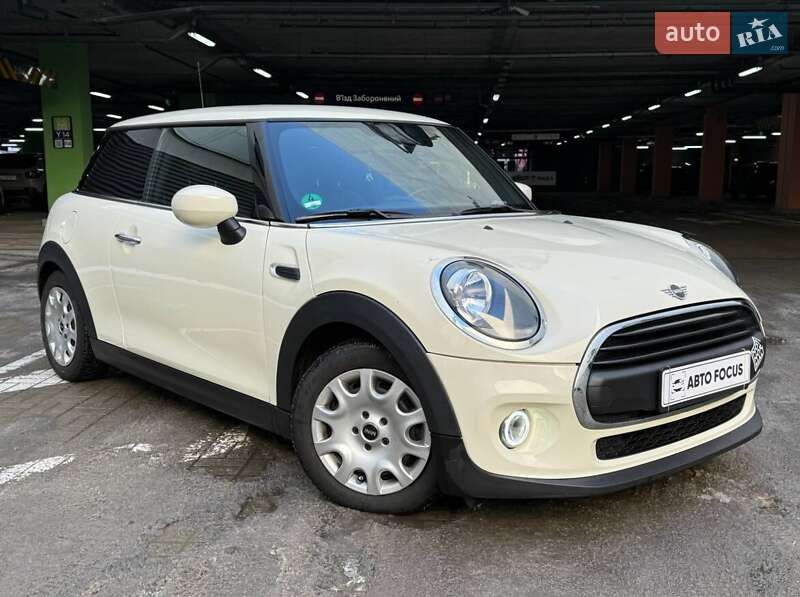 Хэтчбек MINI Hatch 2019 в Киеве