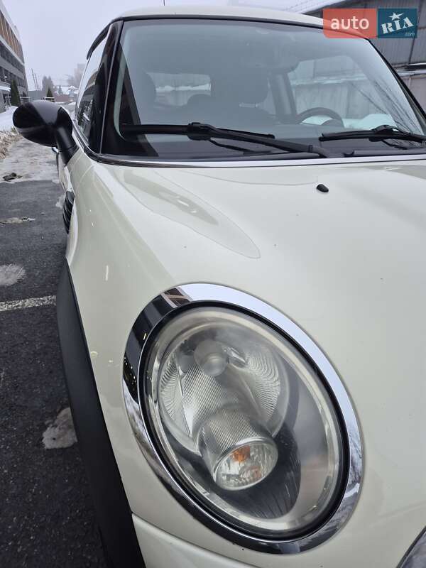Хэтчбек MINI Hatch 2008 в Львове