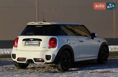Хэтчбек MINI Hatch 2016 в Киеве