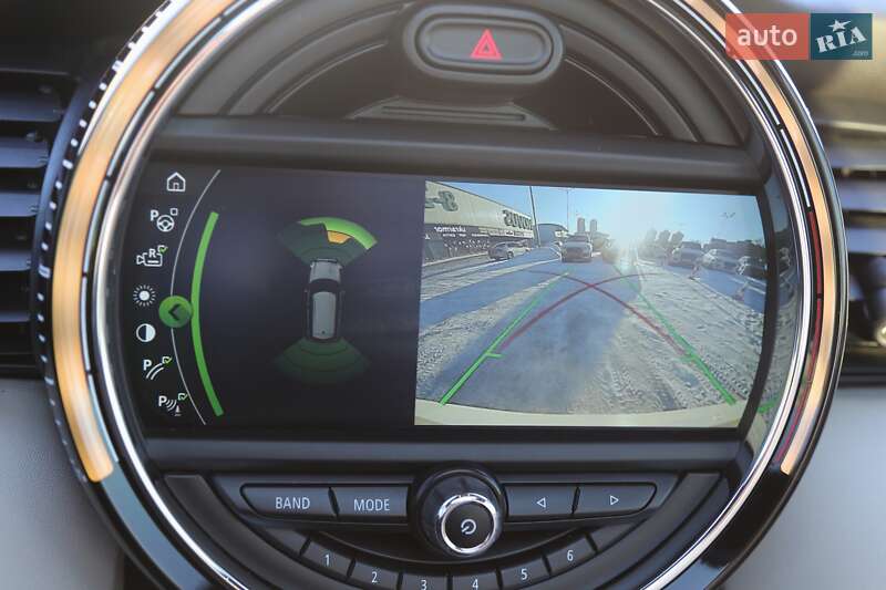 Хэтчбек MINI Hatch 2016 в Киеве