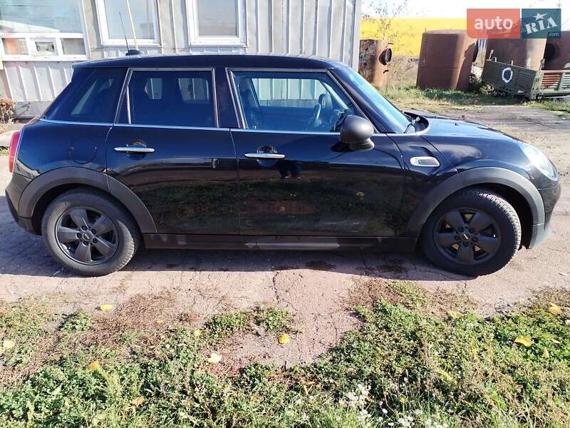 Хэтчбек MINI Hatch 2015 в Борисполе