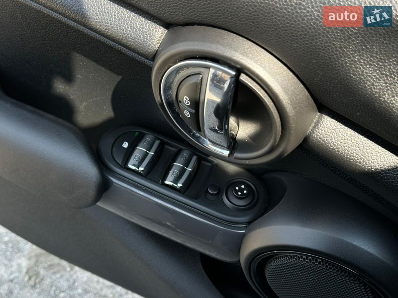 Хэтчбек MINI Hatch 2016 в Львове фото 10 Хэтчбек MINI Hatch 2016 в Львове
