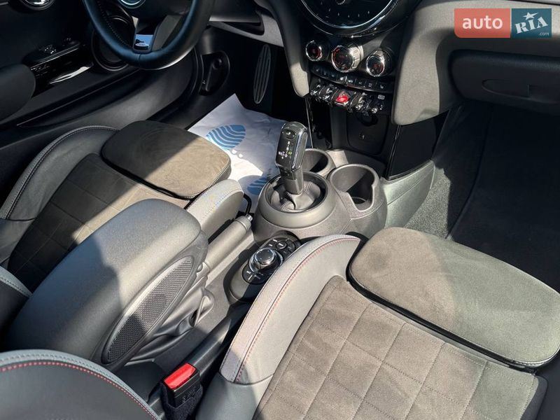 Хетчбек MINI Hatch 2021 в Житомирі
